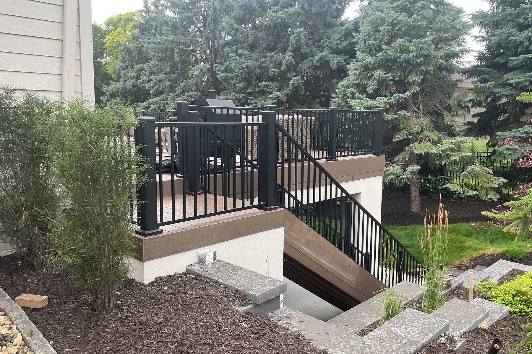 Composite Deck & Railing work example by AEC Construction